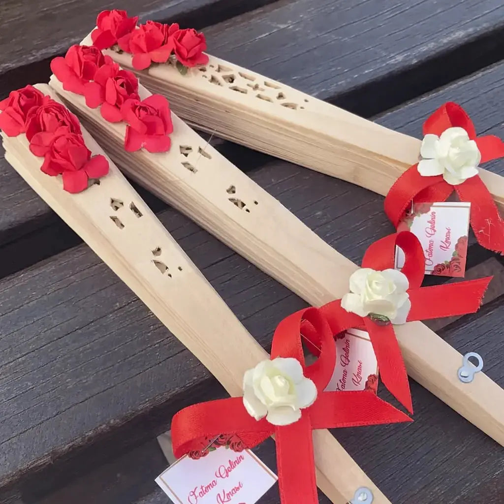 Personalized Paper Fans for Wedding – Elegant Handmade Guest Gift CréaBySana