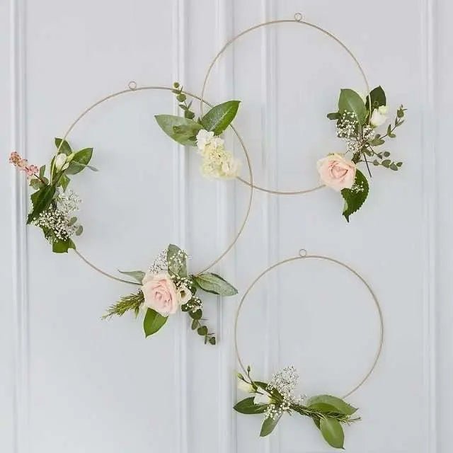 Rustic wedding decor