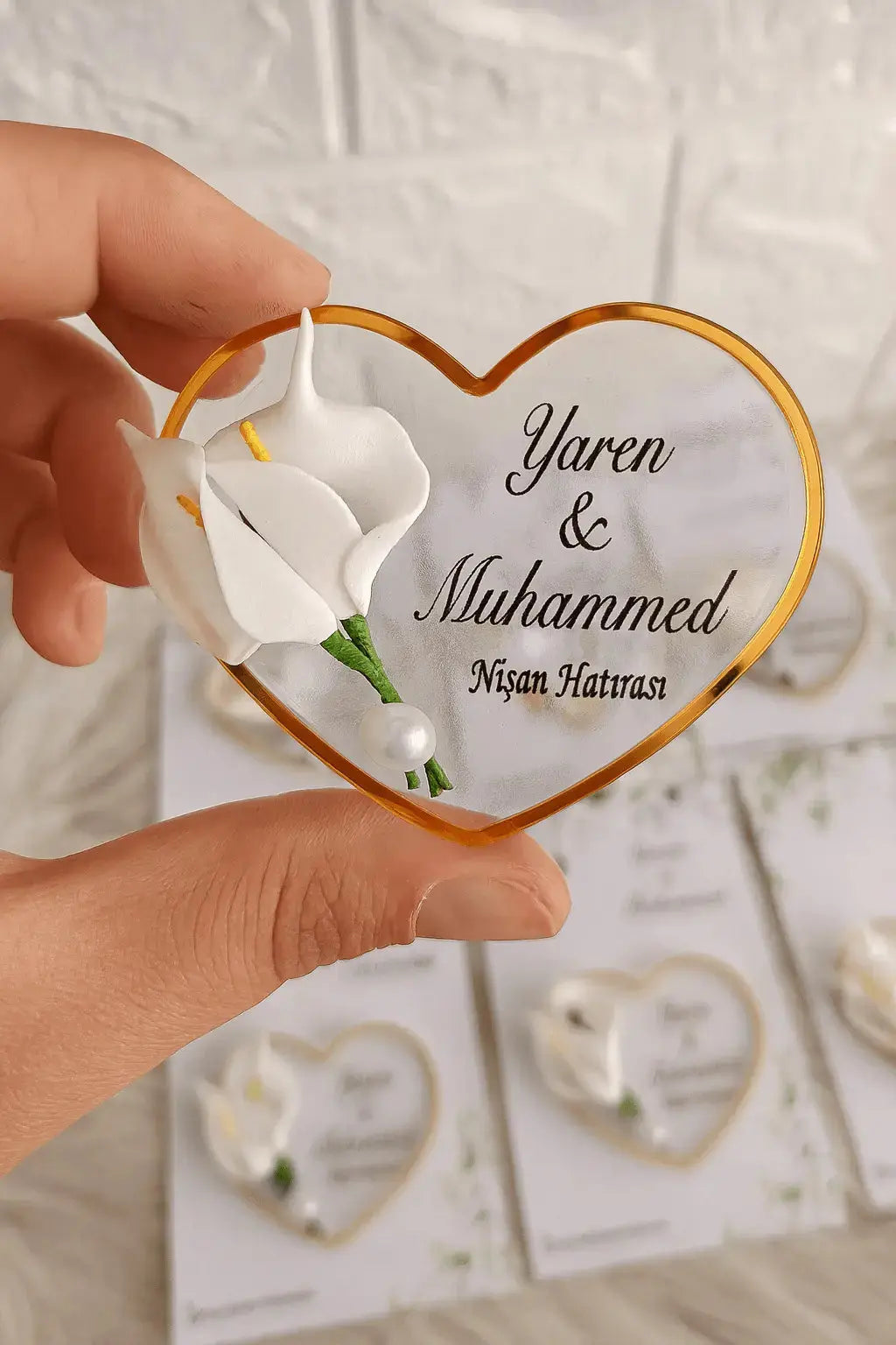 Top-10-Personalized-Wedding-Gifts-Every-Couple-Will-Treasure-Forever CréaBySana