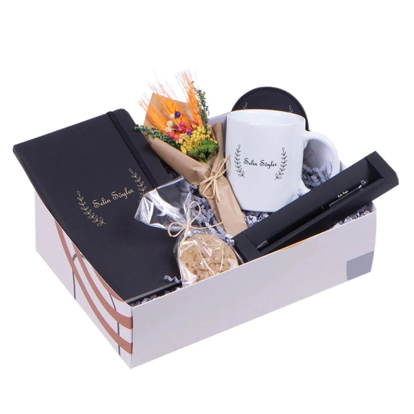 Coffret cadeau femme personnalisé : 12 idées originales pour toutes les occasions