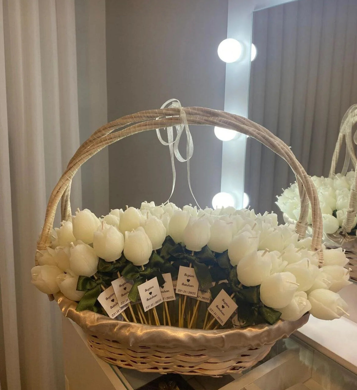 Bougie Personnalisée Rose Blanche – Cadeau Invité Mariage, Baptême ou Fiançailles – Élégante & Parfumée – Fait Main - CréaBySana