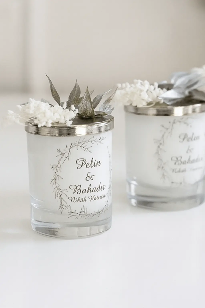 Bougie publicitaire personnalisée – Cadeau invité chic et parfumé CréaBySana