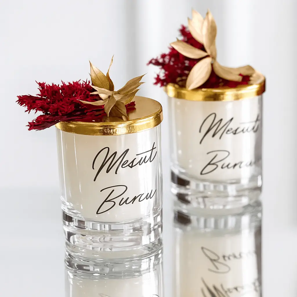 Bougie publicitaire personnalisée – Cadeau invité chic et parfumé CréaBySana