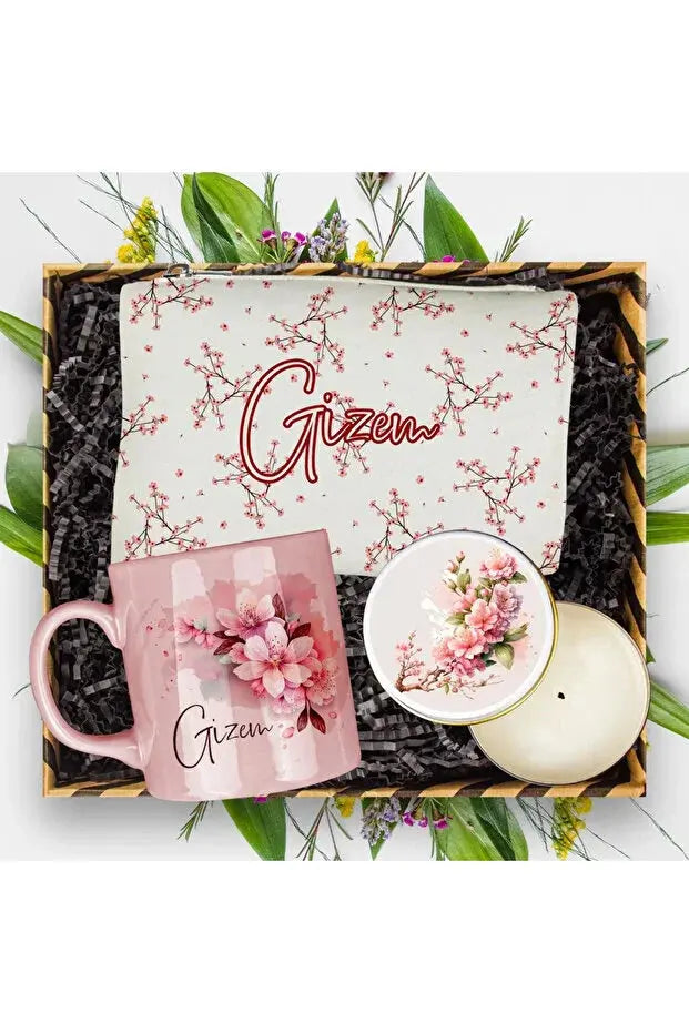 Coffret Cadeau Femme Personnalisé – Élégance Florale avec Mug, Trousse & Bougie CréaBySana