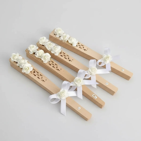 Éventail bois fait main ruban blanc mariage élégant | CréaBySana