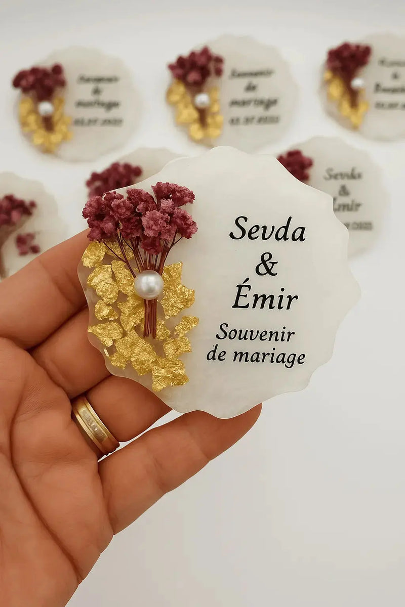 Magnet personnalisé mariage floral doré — fleurs séchées résine | CréaBySana