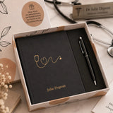 Coffret Cadeau Médecin Personnalisé | Stylo Gravé & Carnet Stéthoscope coffret cadeau CréaBySana