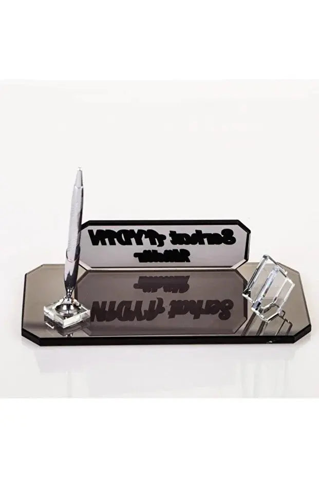 Plaque Nominative Bureau Personnalisée – Verre Élégant avec Stylo & Porte-Cartes CréaBySana