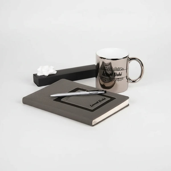 Coffret cadeau homme personnalisé — tasse argentée, agenda et stylo métal | CréaBySana