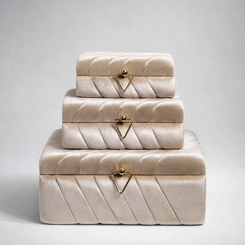 Set de 3 coffrets trousseau Selma en velours beige plissé