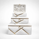 Set de 3 coffrets trousseau Malak en velours blanc à barrettes dorées