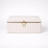 Coffret Yasmine, liseré doré et fermoir triangle