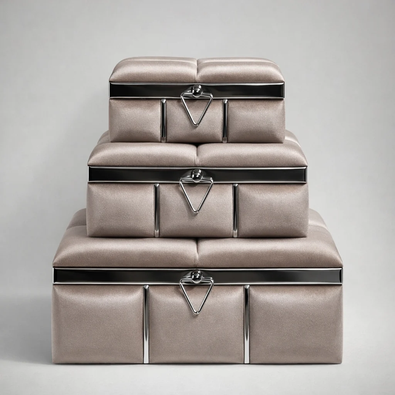 Set de 3 coffrets trousseau Kenza en velours taupe à cadre chromé