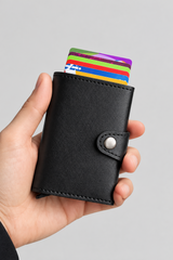 Porte-Cartes Automatique Cuir Noir – sur fond blanc