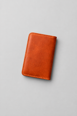 Porte-Cartes Double Poche Cuir – cognac fermé (vue 2)