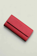 Portefeuille Compagnon Femme Cuir Rouge – fermé sur fond blanc