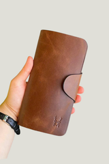 Portefeuille Long Cuir Cognac à Rabat – sur fond blanc