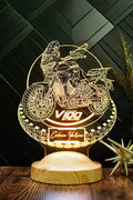 Veilleuse LED moto gravée au prénom, modèle Moto Routière & Plaque Gravée